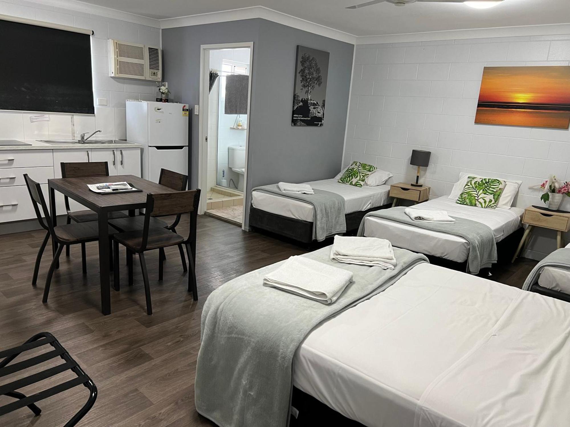 Spanish Lace Motor Inn Townsville Exteriör bild