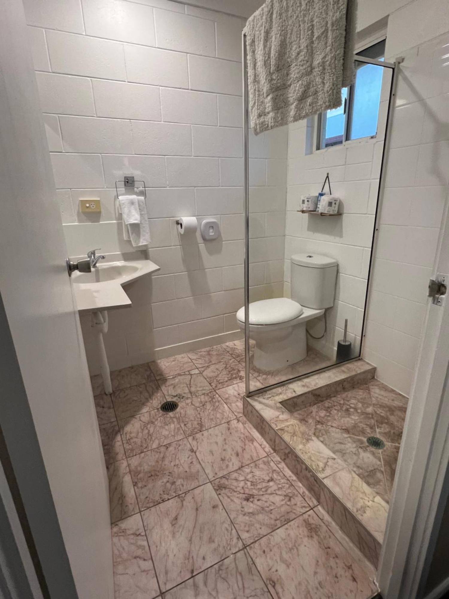 Spanish Lace Motor Inn Townsville Exteriör bild