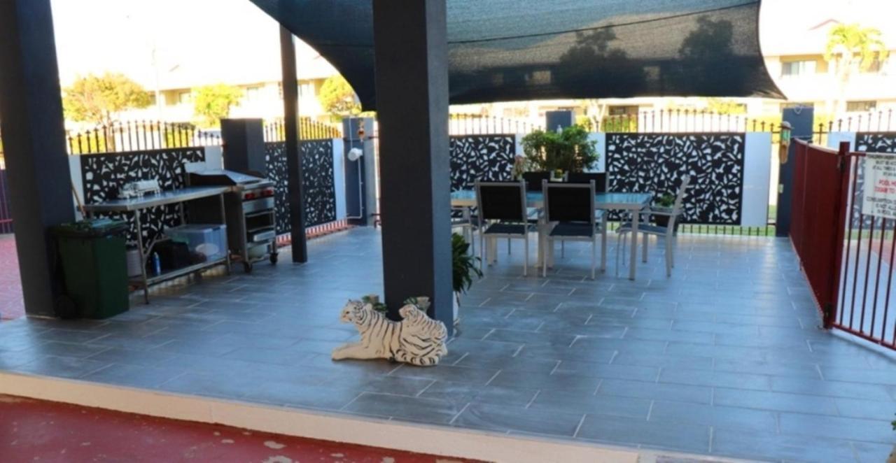 Spanish Lace Motor Inn Townsville Exteriör bild